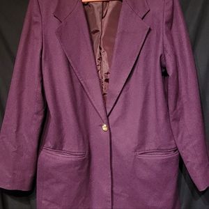 Savannah burgundy size 14 womens blazer.